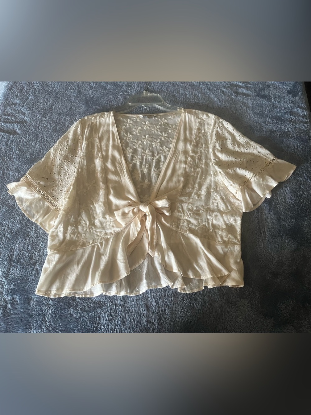 American Eagle Outfitters Ivory Tie-Front Eyelet shrug